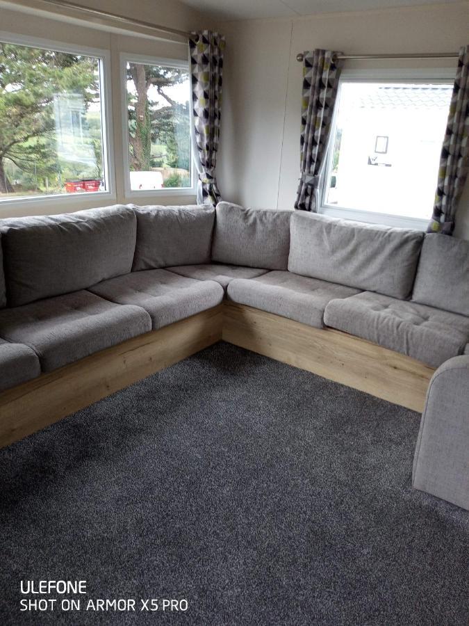 Exclusive 3 Bedroom Caravan, Sleeps 8 People At Parkdean Newquay Holiday Park, Cornwall, Uk 외부 사진