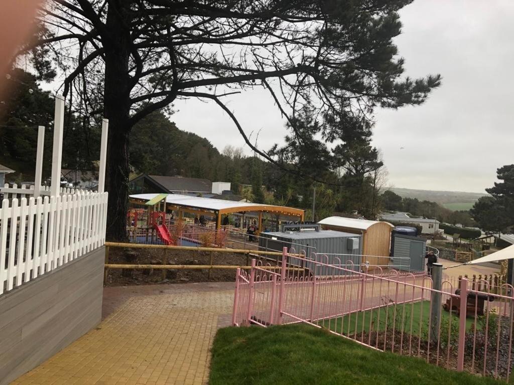 Exclusive 3 Bedroom Caravan, Sleeps 8 People At Parkdean Newquay Holiday Park, Cornwall, Uk 외부 사진